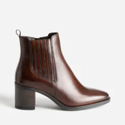 Boots à talon marron en cuir