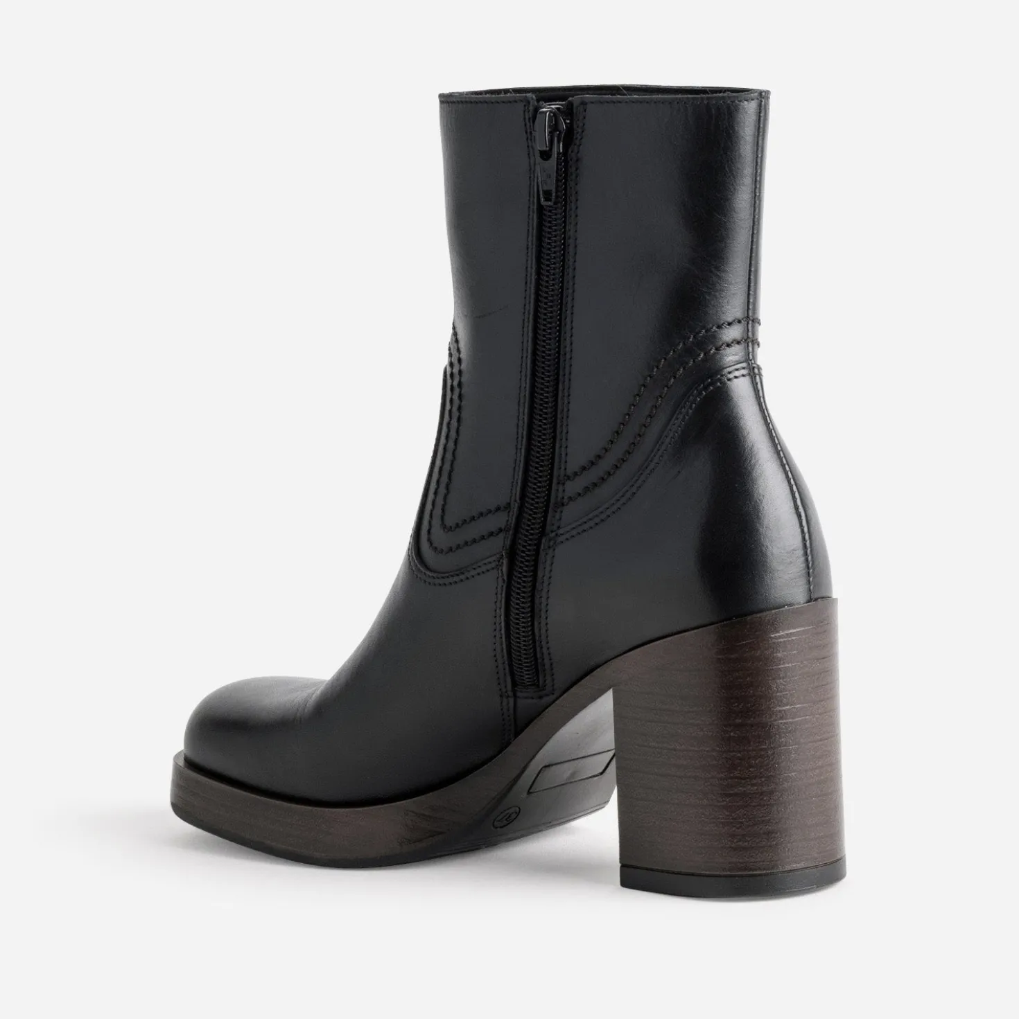 Boots à talon noir en cuir