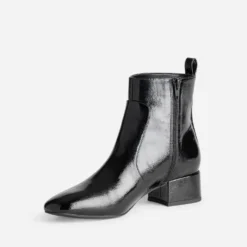 Boots à talon noir verni