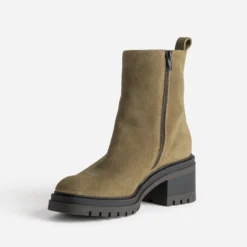 Boots taupe cuir velours fourré