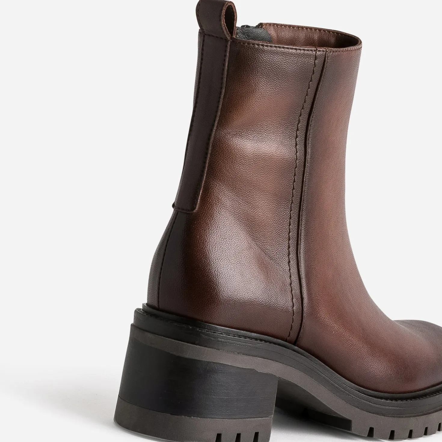 Boots TEXTO marron en cuir semelle crantée