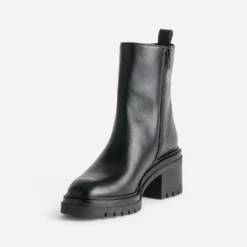 Boots TEXTO noir en cuir semelle crantée