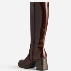 Botte bordeaux à talon