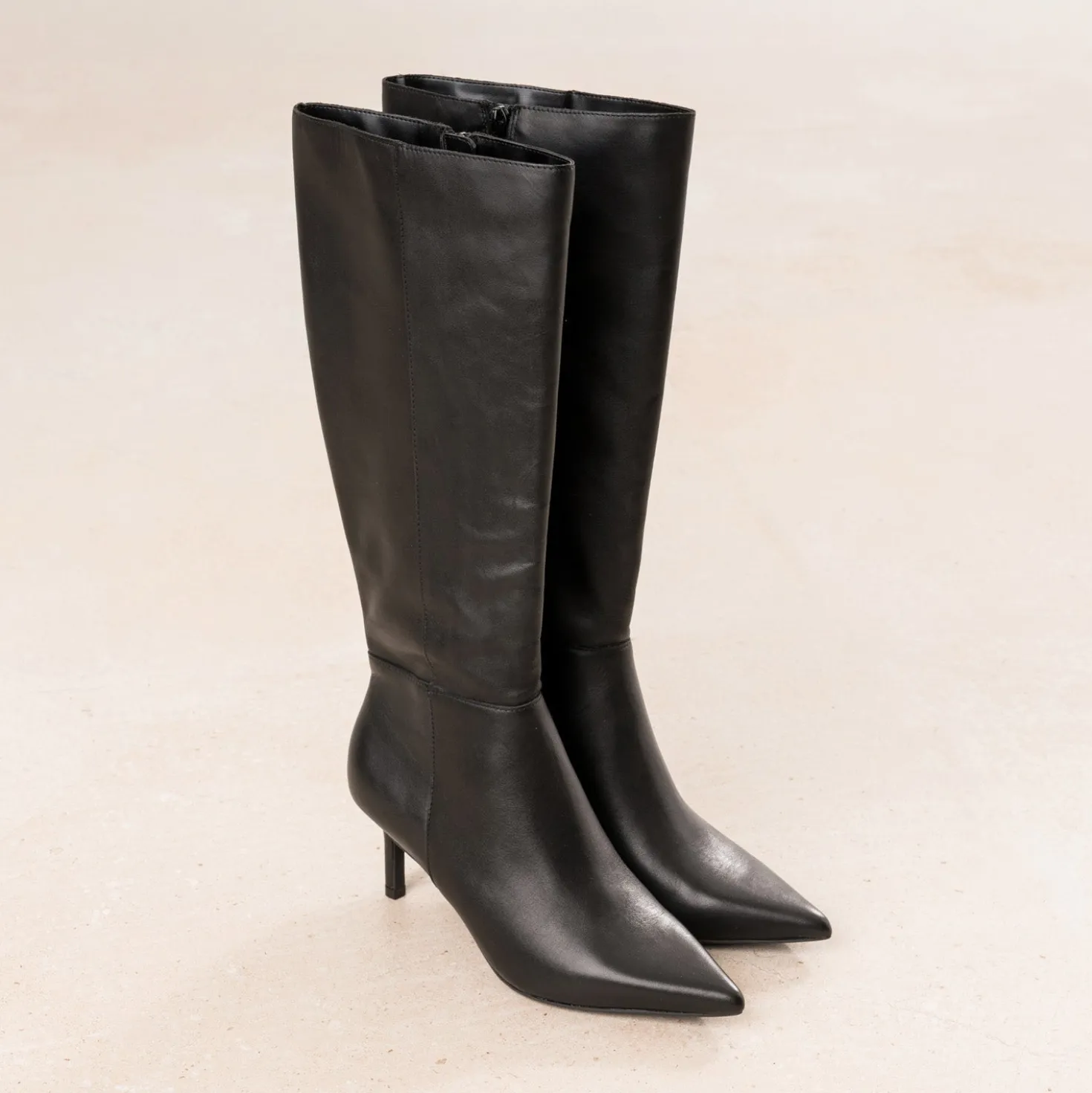 Botte noir cuir talon fin