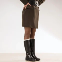Botte noire cuir décor boucle
