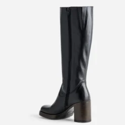 Botte noire cuir esprit rétro