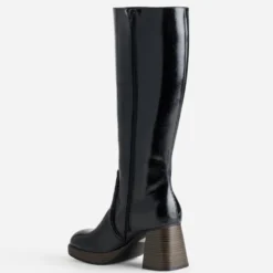 Botte noire à talon