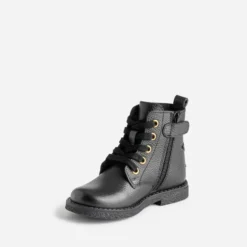 Bottine éco-conçue BUGGY noire en cuir décor étoile