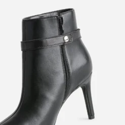 Brides amovibles noires en cuir avec boucle