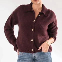 Cardigan ERAM WEAR bordeaux tricot boutons fantaisie