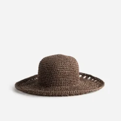 Chapeau marron tressé