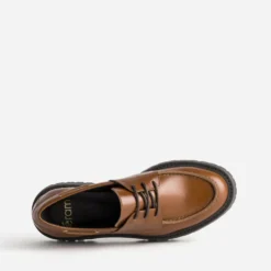 Chaussure-bateau cognac cuir semelle plateforme crantée