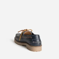 Chaussure-bateau marine cuir