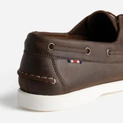 Chaussure-bateau marron foncé en cuir