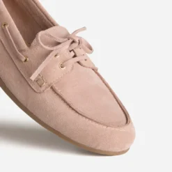 Chaussure-bateau rose cuir velours