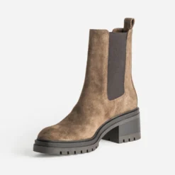 Chelsea boots camel cuir velours semelle crantée