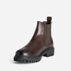 Chelsea boots marron cuir semelle crantée