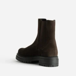 Chelsea boots marron cuir velours semelle crantée