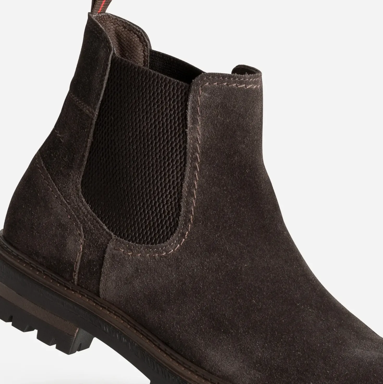 Chelsea boots marron cuir velours semelle crantée
