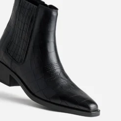 Chelsea boots noir cuir embossé effet croco
