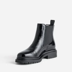 Chelsea boots noir cuir verni semelle crantée