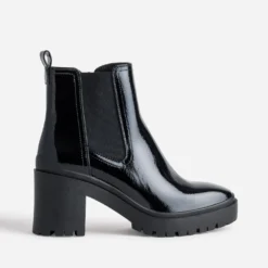 Chelsea boots noir verni semelle crantée