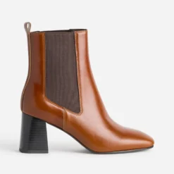 Chelsea boots à talon cognac cuir