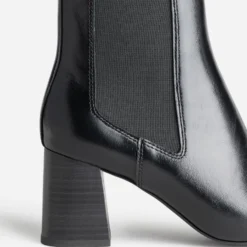 Chelsea boots à talon noir cuir