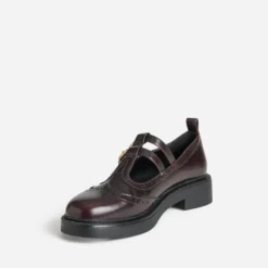 Derby babies bordeaux détails perforations