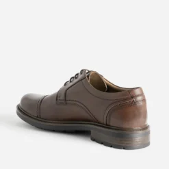Derby marron en cuir détail bout droit