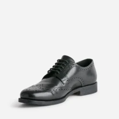 Derby noir en cuir détails perforations