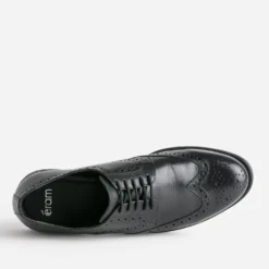 Derby noir en cuir détails perforations