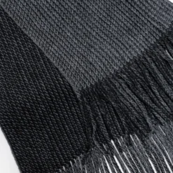 Echarpe homme grise et noire tricot à franges