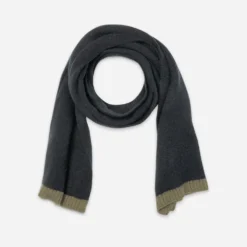 Echarpe noire bordée kaki