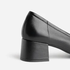 Escarpin noir en cuir