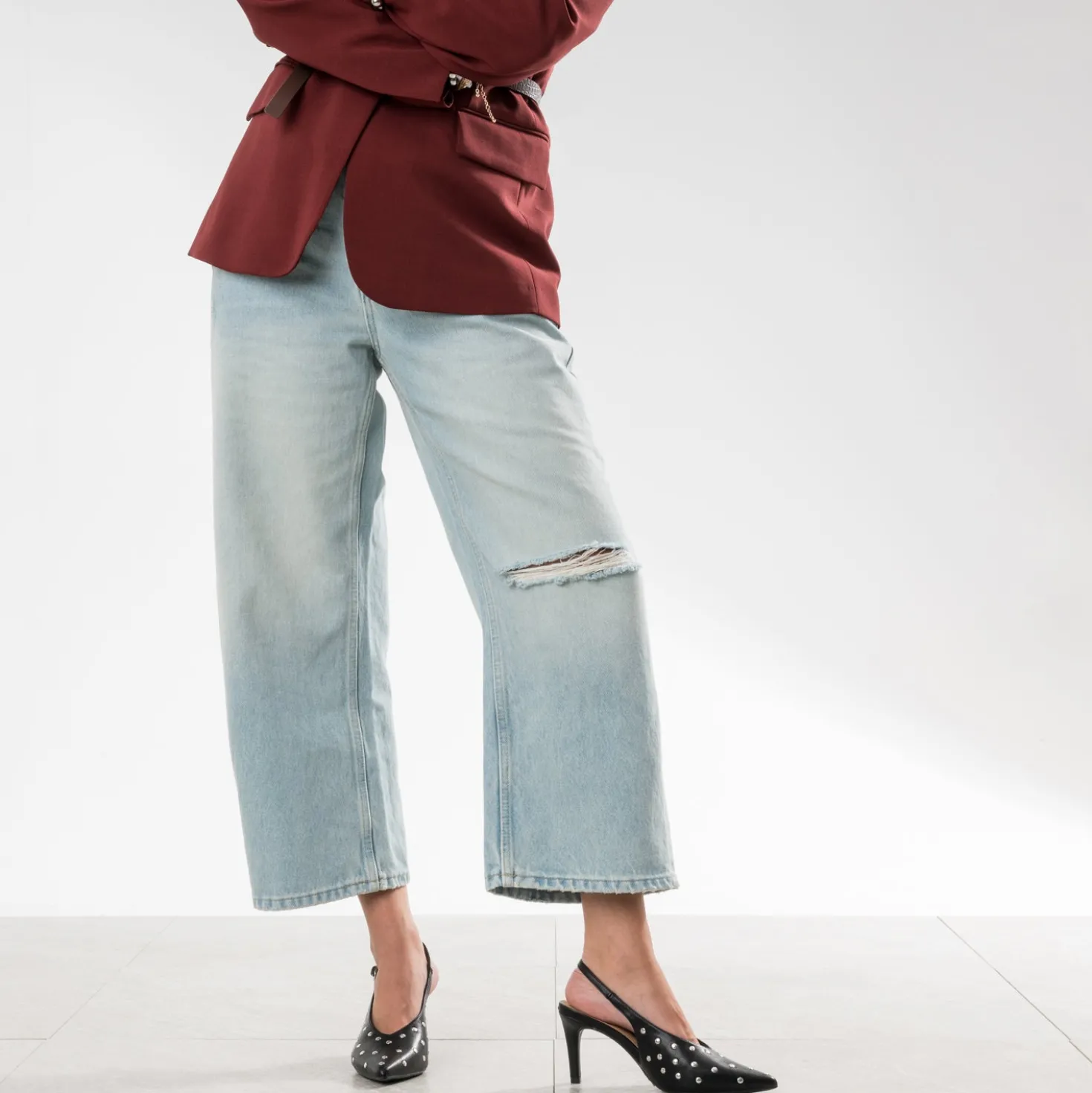 Escarpin slingback noir décor clous