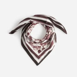 Foulard carré imprimé floral bordeaux