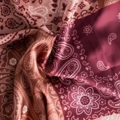 Foulard rose patchwork cachemire