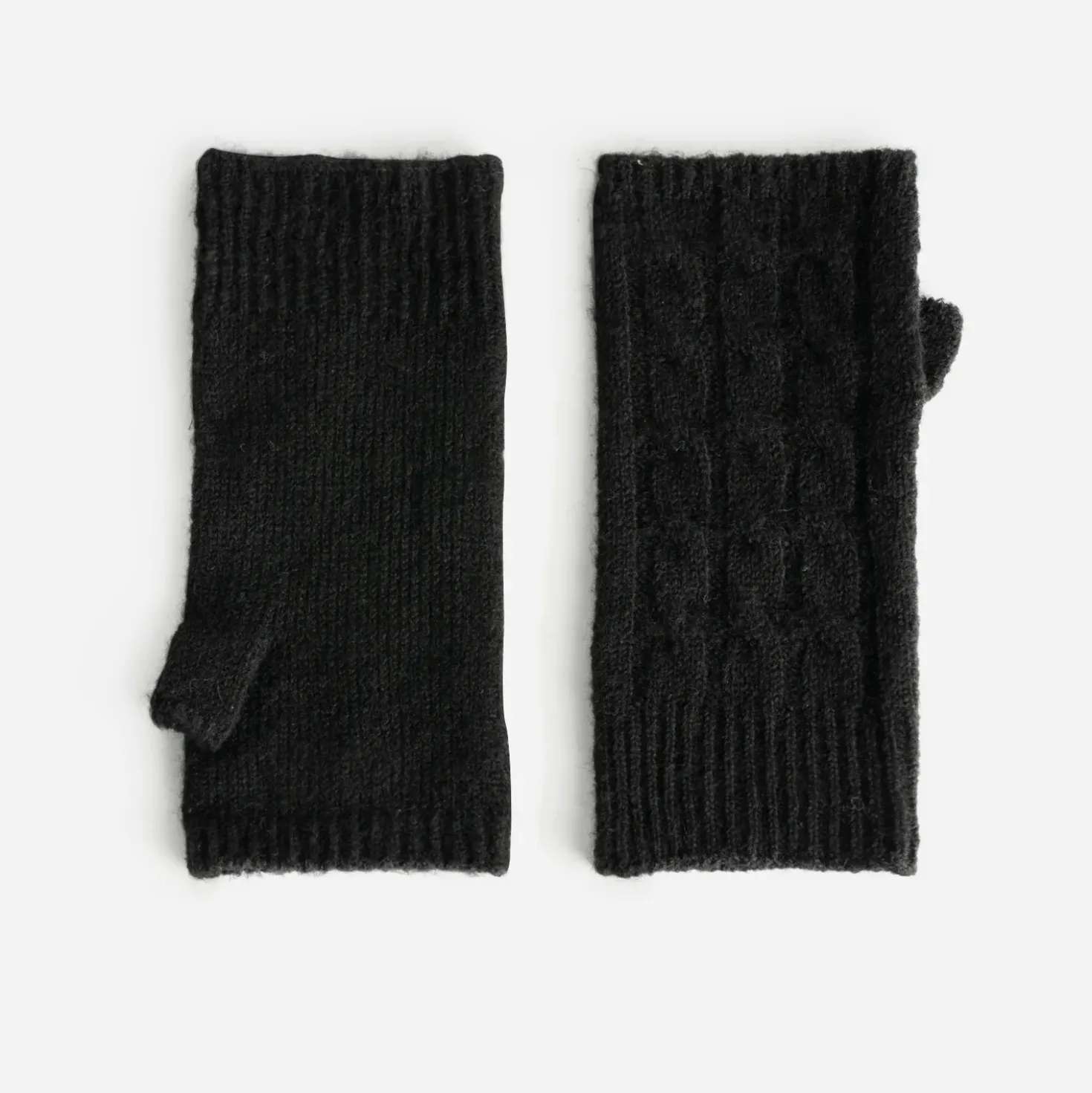 Mitaines noires tricot torsades
