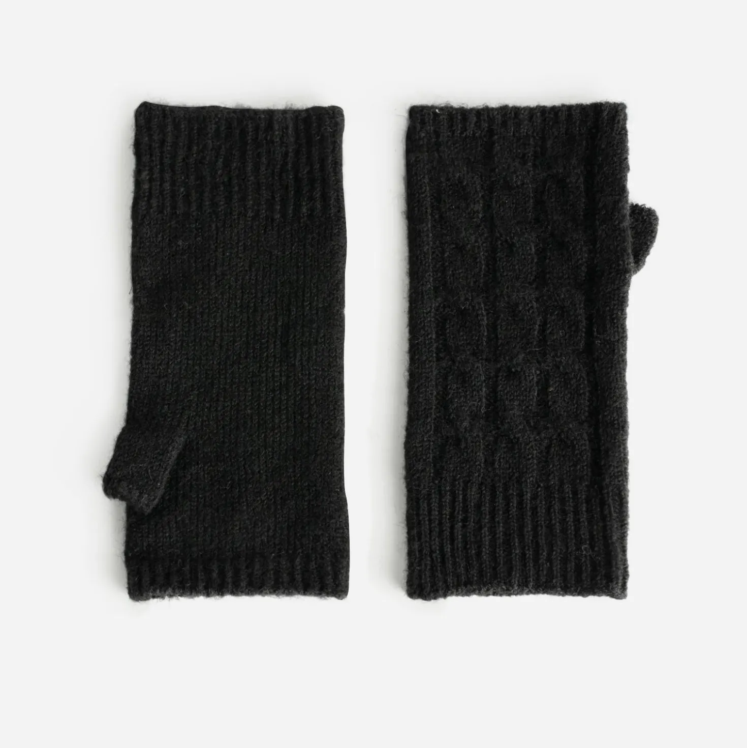 Mitaines noires tricot torsades