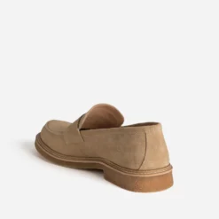 Mocassin beige cuir velours semelle effet crêpe