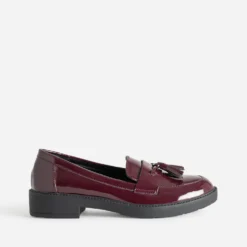 Mocassin bordeaux verni à pampilles
