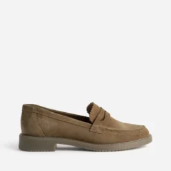 Mocassin camel cuir velours bord cranté