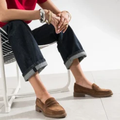Mocassin camel cuir velours bord cranté