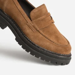 Mocassin camel cuir velours semelle crantée