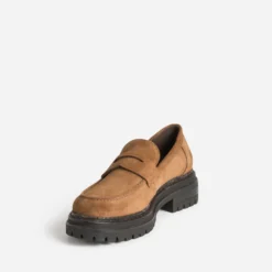 Mocassin camel cuir velours semelle crantée