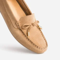 Mocassin camel en cuir velours éco-conçu
