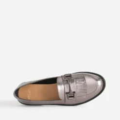 Mocassin gris foncé métallisé à franges