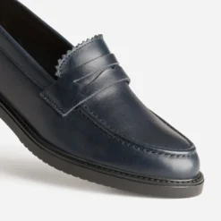 Mocassin marine cuir bord cranté