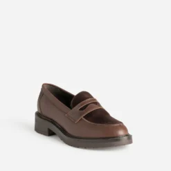 Mocassin marron cuir détail effet poulain
